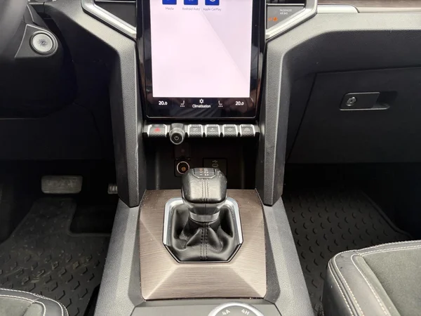 VOLKSWAGEN Amarok Double Cab Dsl (2023) — foto 4 van 18