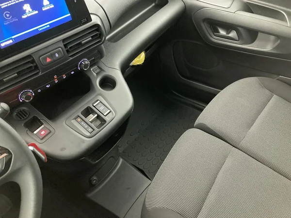 PEUGEOT Partner Van Swb (2024) — foto 22 van 36