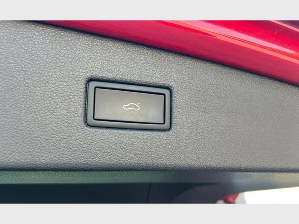 Volkswagen Tiguan (2022) — foto 16 van 26