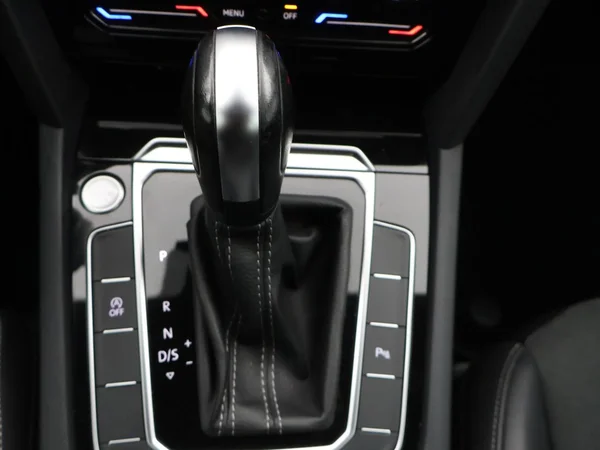 VOLKSWAGEN Arteon (2022) — foto 10 van 30
