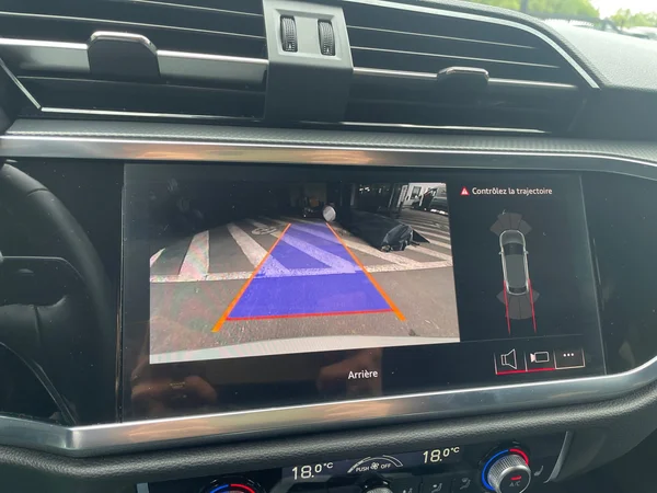 AUDI Q3 Sportback (2024) — foto 13 van 21