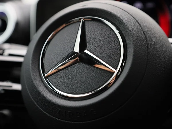 Mercedes-Benz GLC (2025) — foto 27 van 50