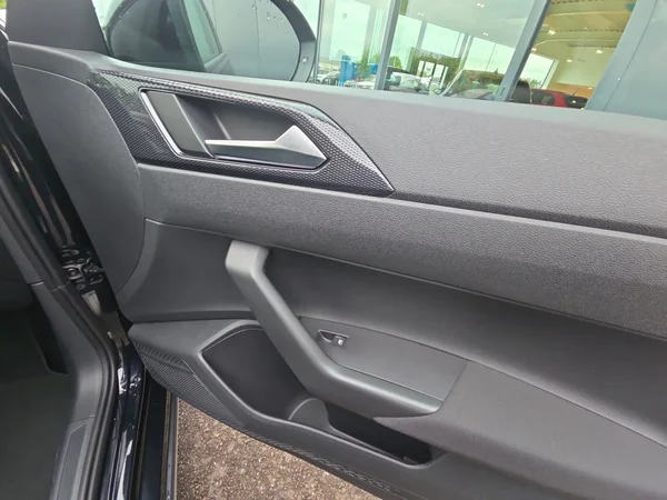 VOLKSWAGEN Taigo (2025) — foto 15 van 24