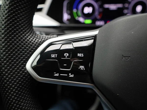 Volkswagen Arteon (2022) — foto 14 van 49