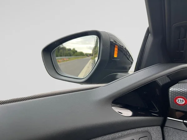 AUDI A6 Avant e-tron (2025) — foto 3 van 23