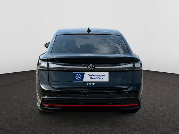 VOLKSWAGEN ID.7 (2026) — foto 16 van 21