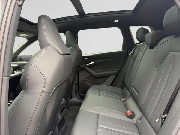 AUDI Q6 e-tron (2026) — foto 11 van 24