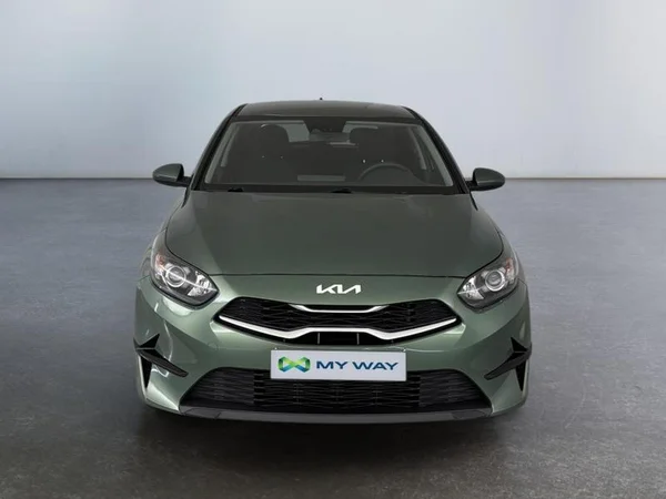KIA Ceed (2023) — foto 11 van 17