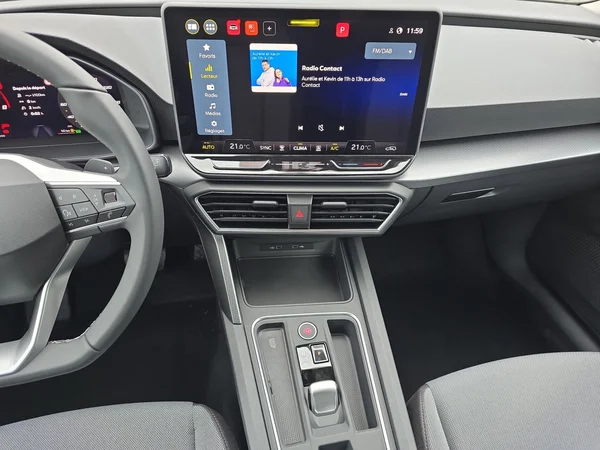 SEAT Leon (2025) — foto 4 van 33
