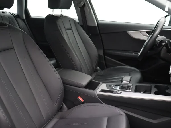 Audi A4 (2022) — foto 24 van 25