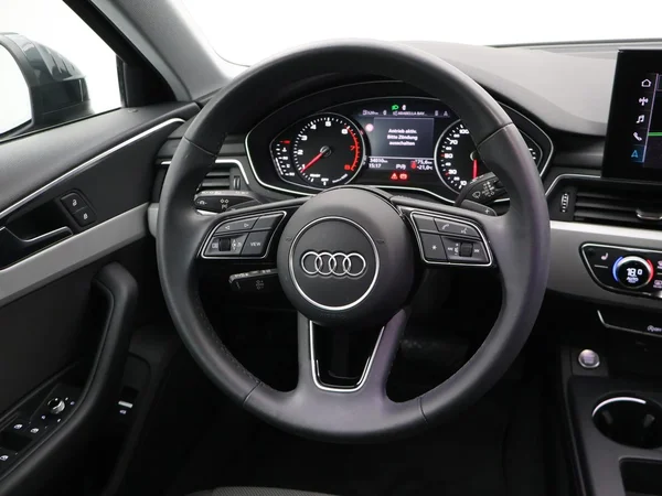 AUDI A4 Avant (2024) — foto 3 van 28