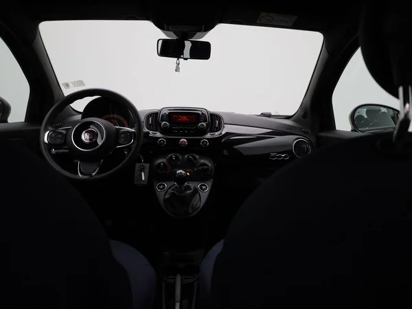 Fiat 500 (2021) — foto 31 van 33