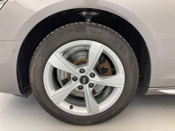 AUDI A4 (2022) — foto 22 van 36