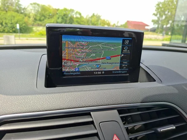 AUDI Q3 (2018) — foto 5 van 24