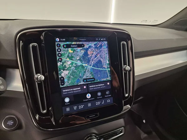 Volvo XC40 — foto 7 van 16