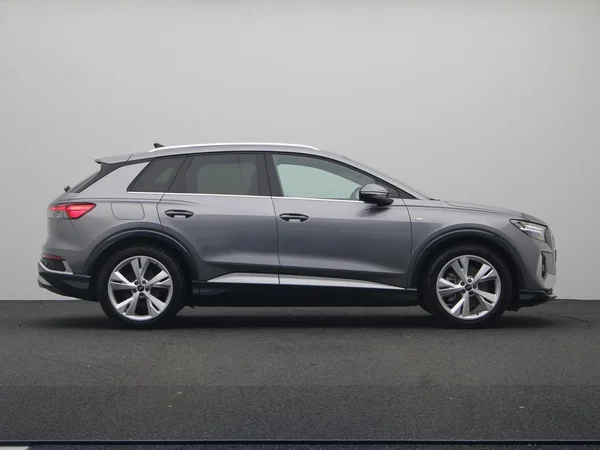 AUDI Q4 e-tron (2024) — foto 21 van 23