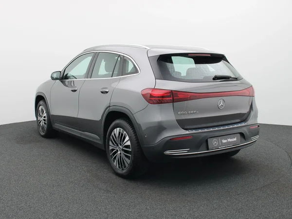 Mercedes-Benz EQA (2025) — foto 12 van 26