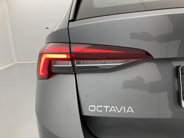 SKODA Octavia Combi (2025) — foto 19 van 36