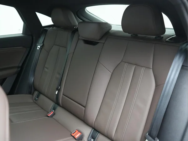 AUDI Q6 Sportback e-tron (2025) — foto 3 van 34