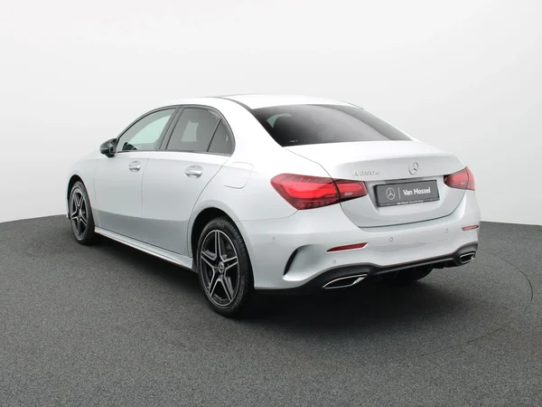 Mercedes-Benz A-Klasse (2023) — foto 12 van 24