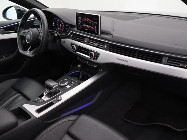 Audi S5 (2018) — foto 23 van 29