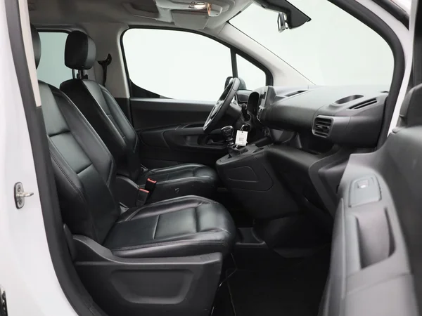 Opel Combo Life (2022) — foto 5 van 36