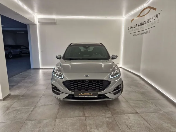 Ford Kuga (2023) — foto 6 van 13