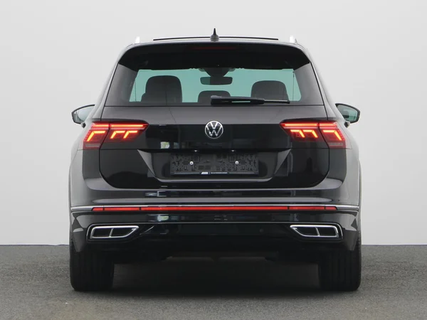 VOLKSWAGEN Tiguan (2021) — foto 20 van 23