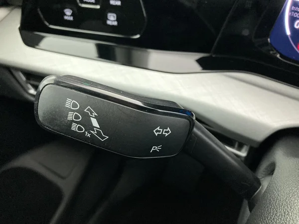 VOLKSWAGEN Golf VIII SW (2022) — foto 22 van 36