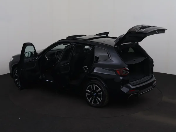 BMW iX3 (2022) — foto 35 van 36