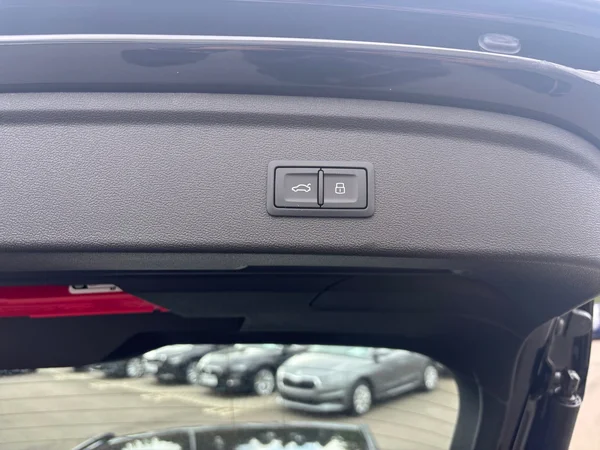 AUDI A3 Allstreet (2024) — foto 11 van 20