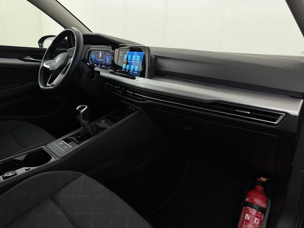 VOLKSWAGEN Golf Variant (2022) — foto 3 van 28