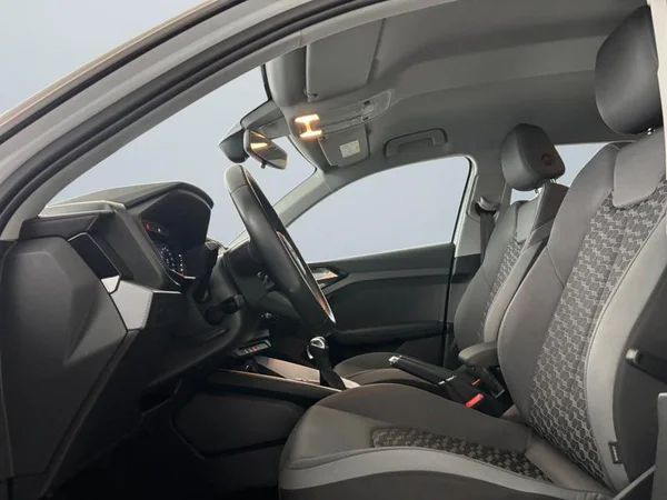 AUDI A1 Allstreet (2023) — foto 2 van 28