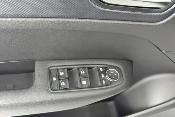 Renault Arkana E-TECH (HEV) (2022) — foto 11 van 27