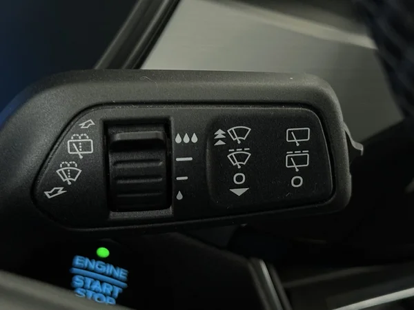 FORD Kuga (2023) — foto 17 van 34