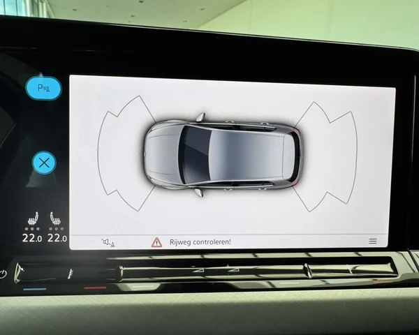 Volkswagen Golf (2021) — foto 19 van 30