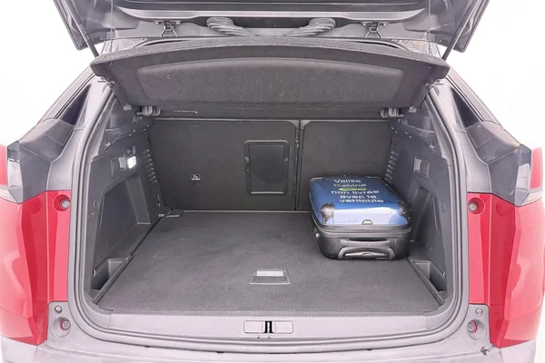 Peugeot 3008 (2018) — foto 11 van 36