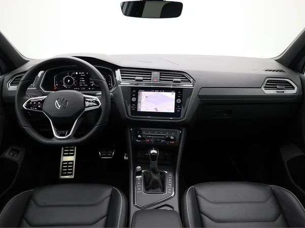 VOLKSWAGEN Tiguan eHybrid (PHEV) (2022) — foto 23 van 24
