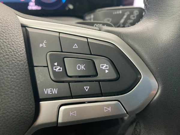 VOLKSWAGEN Golf VIII SW (2022) — foto 18 van 36