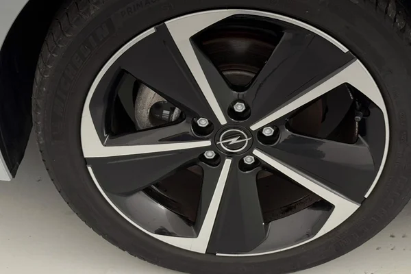 Opel Astra (2024) — foto 22 van 33