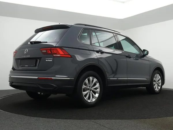 VOLKSWAGEN Tiguan eHybrid (PHEV) (2021) — foto 29 van 29