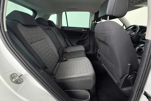 Volkswagen Tiguan (2022) — foto 15 van 37