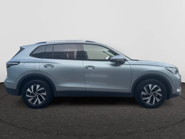VOLKSWAGEN Tiguan (2026) — foto 8 van 22