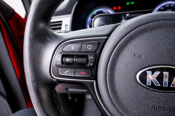 Kia Niro HEV (2019) — foto 13 van 76