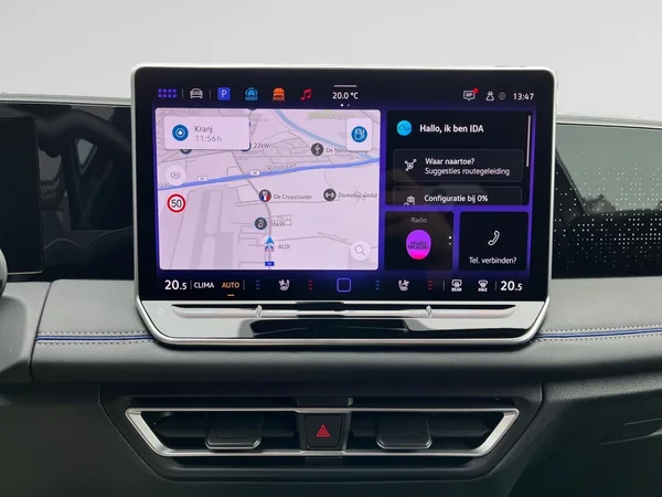 VOLKSWAGEN Tiguan (2025) — foto 3 van 22