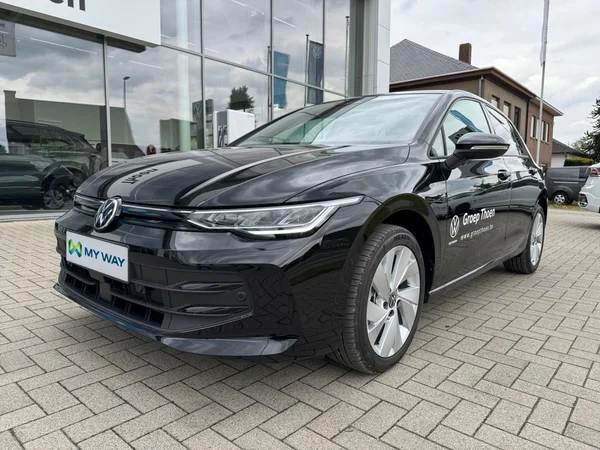 VOLKSWAGEN Golf VIII (2026) — foto 4 van 24