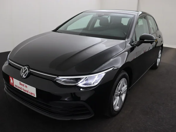 VOLKSWAGEN Golf (2024) — foto 21 van 28