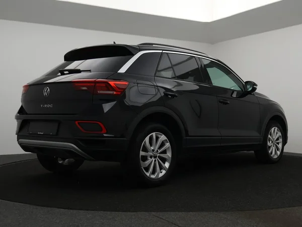 VOLKSWAGEN T-Roc (2024) — foto 12 van 28