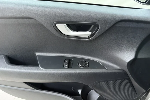 Kia Rio (2019) — foto 7 van 21