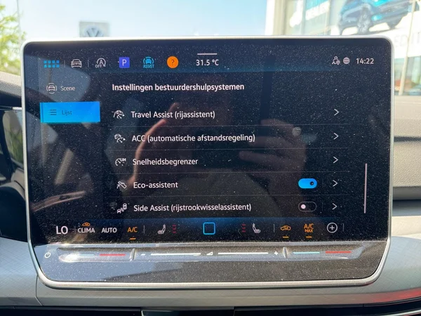 VOLKSWAGEN Golf VIII (2025) — foto 4 van 24